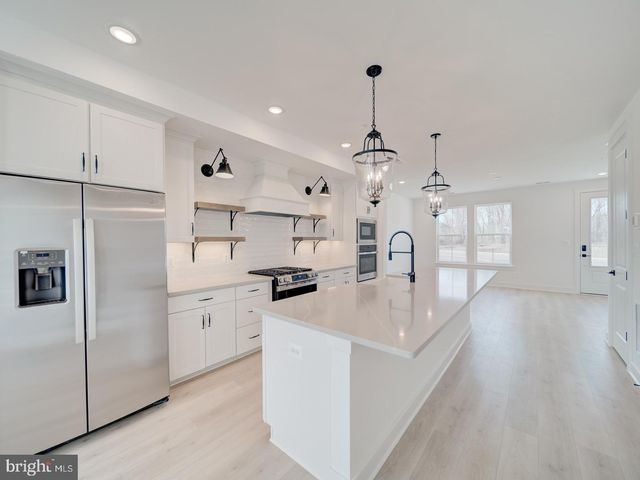 1805 SHOOKSTOWN RD, Frederick, MD 21702