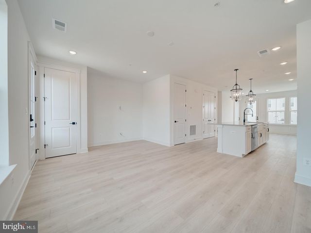 1805 SHOOKSTOWN RD, Frederick, MD 21702