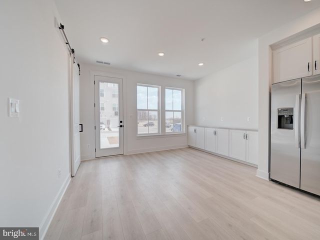 1805 SHOOKSTOWN RD, Frederick, MD 21702