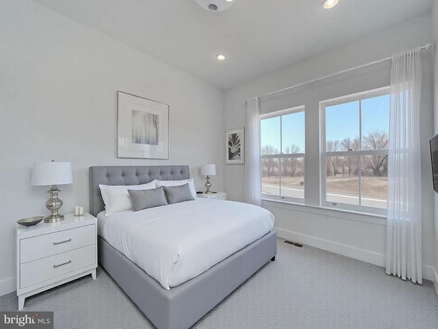 1805 SHOOKSTOWN RD, Frederick, MD 21702