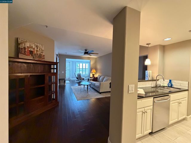 1800 Alma Ave 402, Walnut Creek, CA 94596