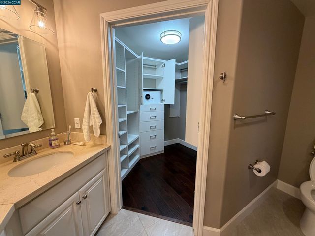 1800 Alma Ave 402, Walnut Creek, CA 94596