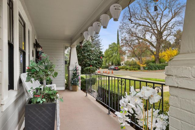 1120 W Walnut St, Stockton, CA 95203