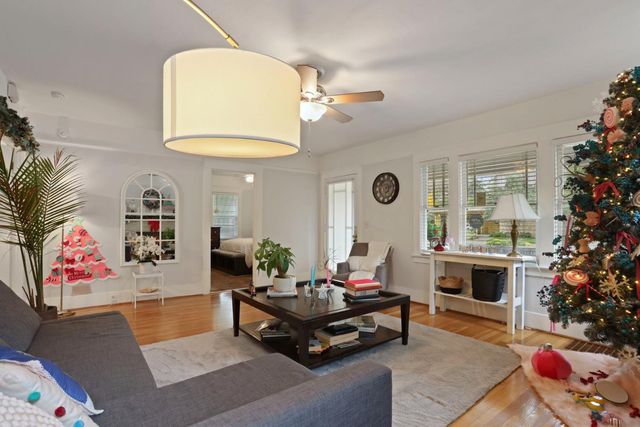 1120 W Walnut St, Stockton, CA 95203