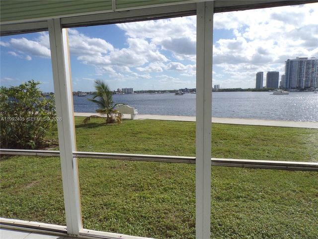 2920 Point East Dr N111, Aventura, FL 33160