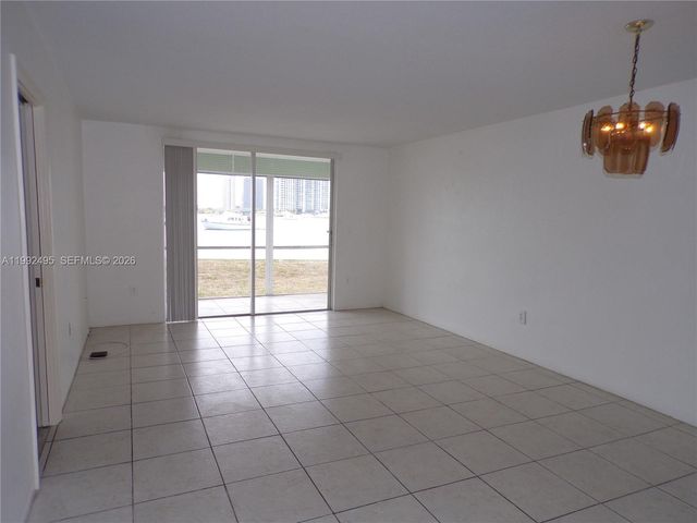 2920 Point East Dr N111, Aventura, FL 33160