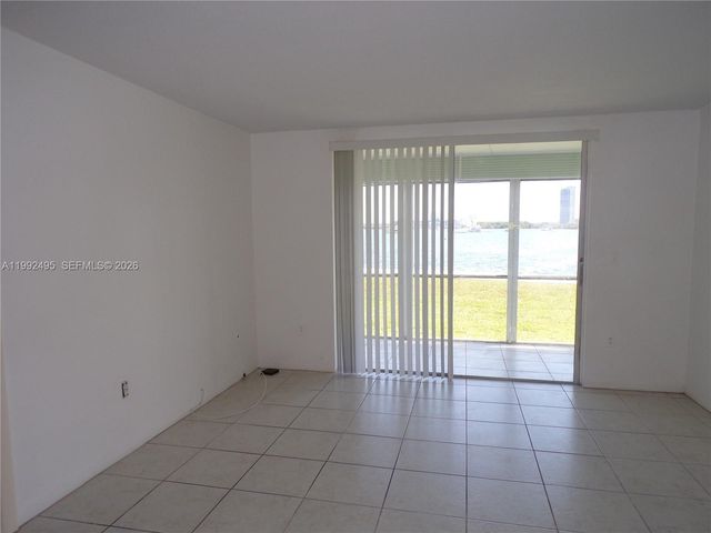 2920 Point East Dr N111, Aventura, FL 33160