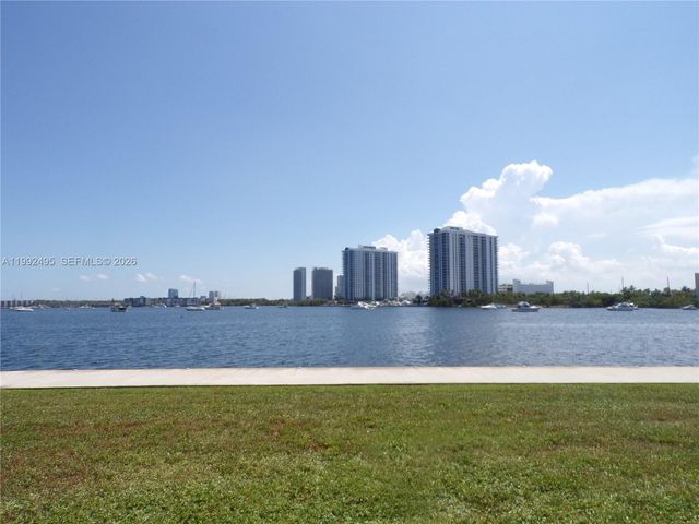 2920 Point East Dr N111, Aventura, FL 33160