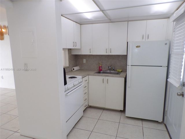 2920 Point East Dr N111, Aventura, FL 33160