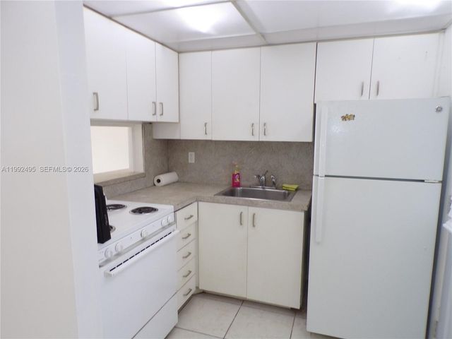 2920 Point East Dr N111, Aventura, FL 33160
