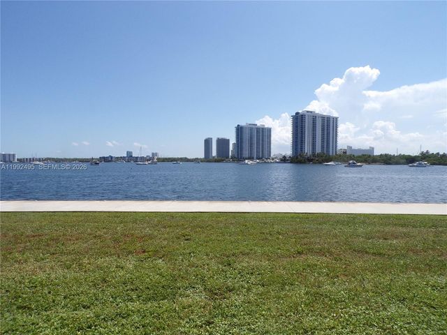 2920 Point East Dr N111, Aventura, FL 33160