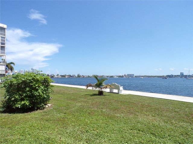 2920 Point East Dr N111, Aventura, FL 33160