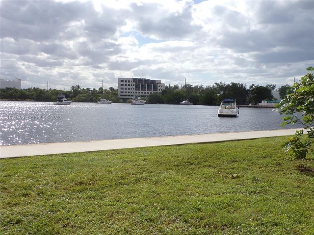 2920 Point East Dr N111, Aventura, FL 33160