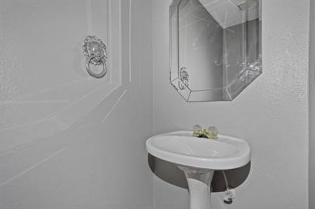 804 Custer Street, Arlington, TX 76014