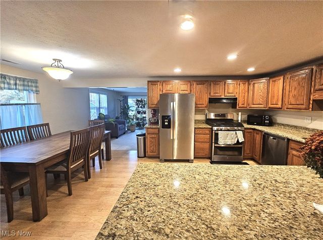 1621 Ridgewood Court, Twinsburg, OH 44087