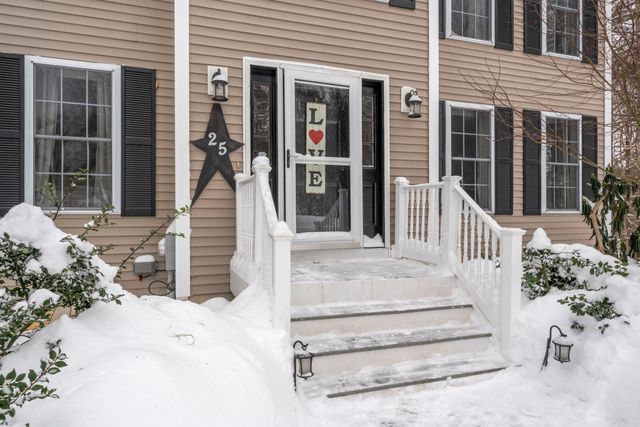 25 Revolutionary Lane, Nottingham, NH 03290