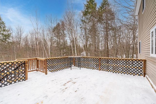 25 Revolutionary Lane, Nottingham, NH 03290