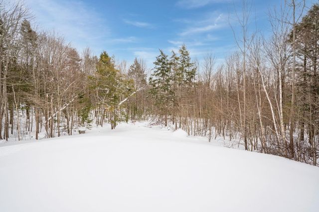 25 Revolutionary Lane, Nottingham, NH 03290