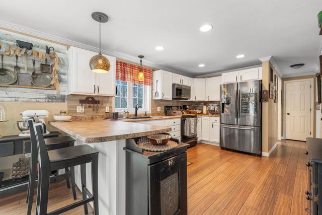 25 Revolutionary Lane, Nottingham, NH 03290