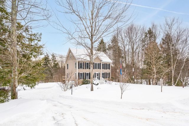 25 Revolutionary Lane, Nottingham, NH 03290