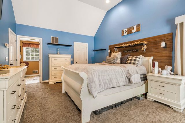 25 Revolutionary Lane, Nottingham, NH 03290