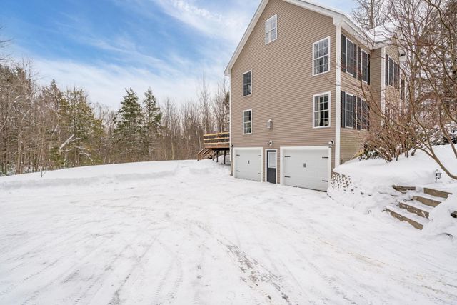 25 Revolutionary Lane, Nottingham, NH 03290