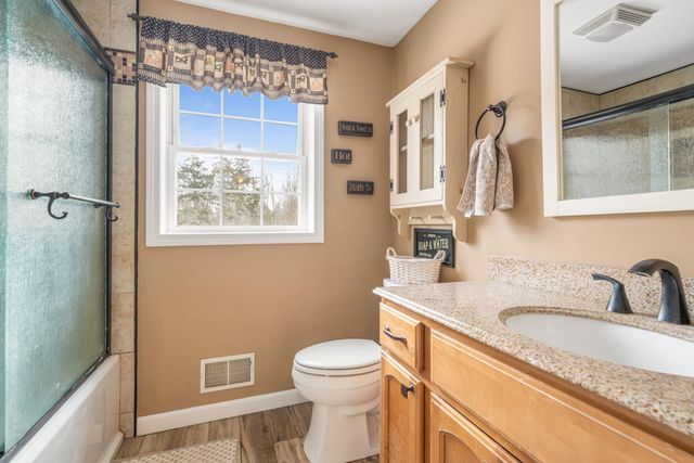 25 Revolutionary Lane, Nottingham, NH 03290