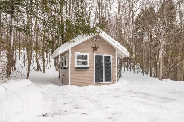 25 Revolutionary Lane, Nottingham, NH 03290