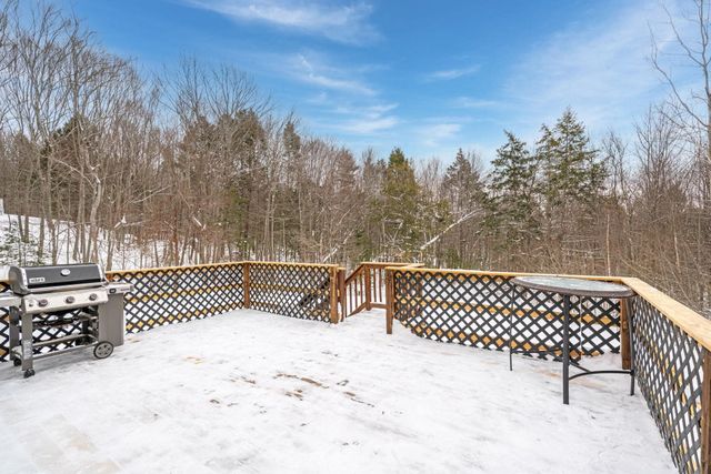 25 Revolutionary Lane, Nottingham, NH 03290