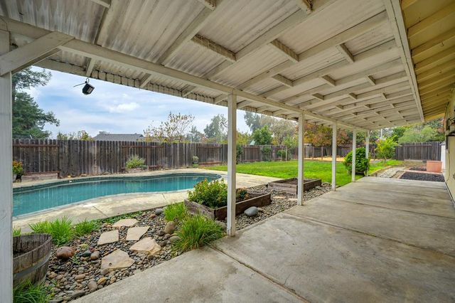 8723 Los Banos Way, Elk Grove, CA 95624