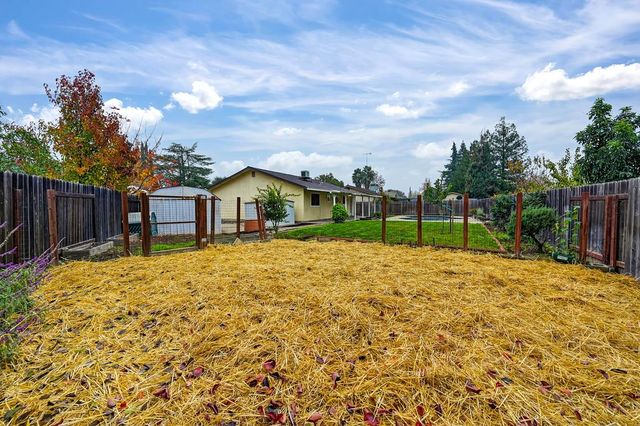 8723 Los Banos Way, Elk Grove, CA 95624