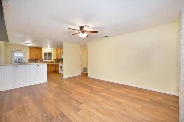 8723 Los Banos Way, Elk Grove, CA 95624