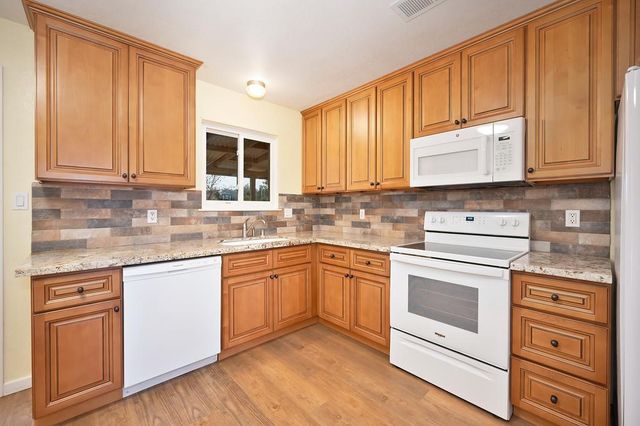 8723 Los Banos Way, Elk Grove, CA 95624