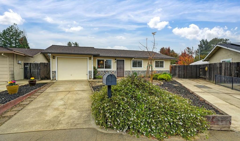 8723 Los Banos Way, Elk Grove, CA 95624