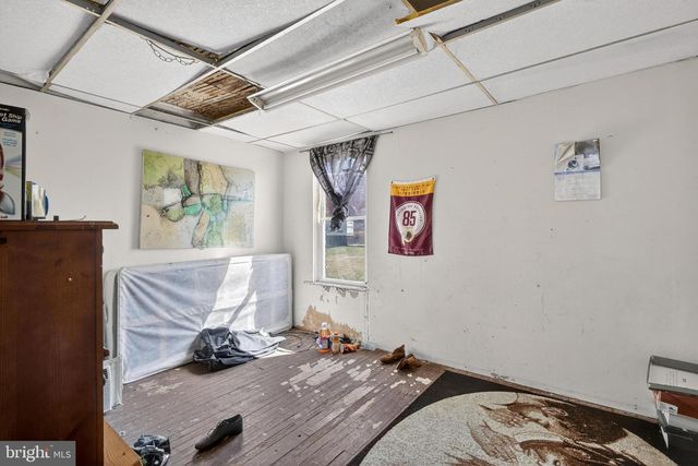 2221 W FAYETTE ST, Baltimore, MD 21223