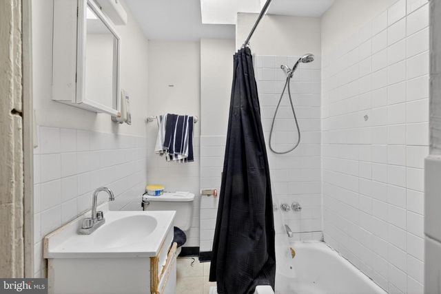 2221 W FAYETTE ST, Baltimore, MD 21223