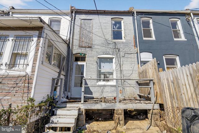 2221 W FAYETTE ST, Baltimore, MD 21223