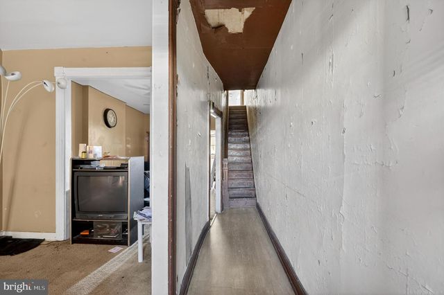 2221 W FAYETTE ST, Baltimore, MD 21223