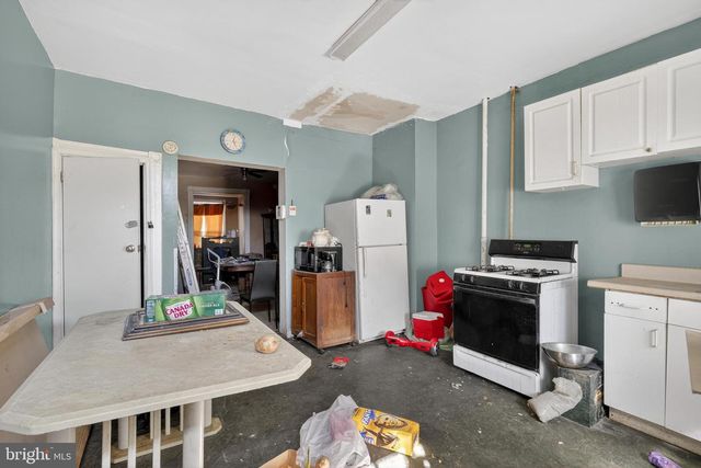 2221 W FAYETTE ST, Baltimore, MD 21223