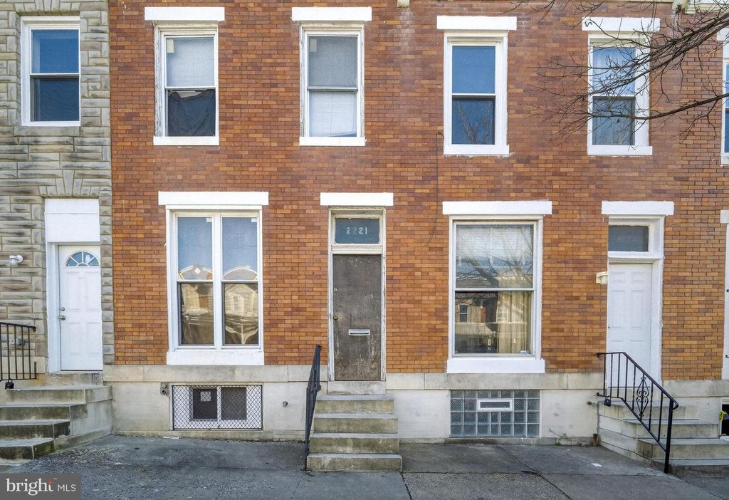 2221 W FAYETTE ST, Baltimore, MD 21223