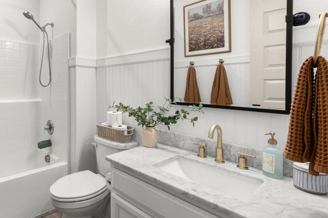 1564 Egyptian Way, Olivehurst, CA 95961