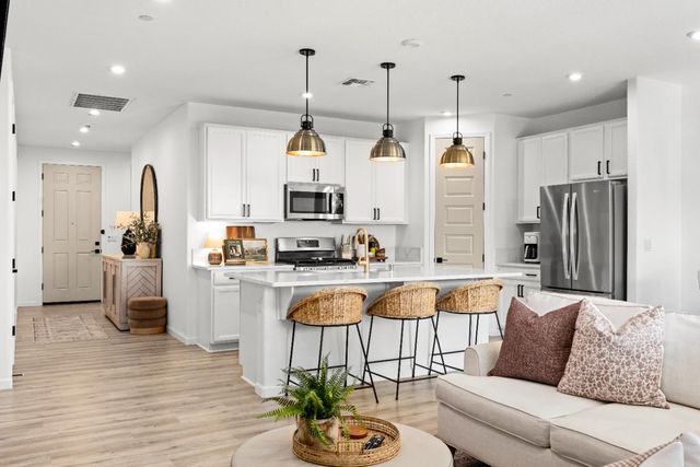 1564 Egyptian Way, Olivehurst, CA 95961