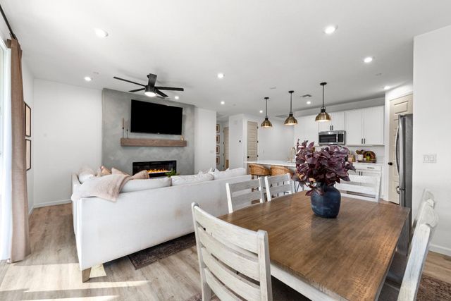 1564 Egyptian Way, Olivehurst, CA 95961