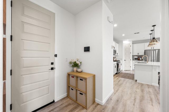 1564 Egyptian Way, Olivehurst, CA 95961