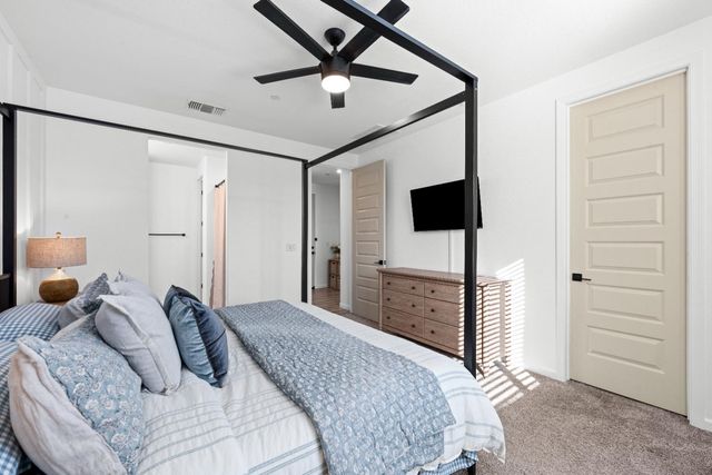 1564 Egyptian Way, Olivehurst, CA 95961