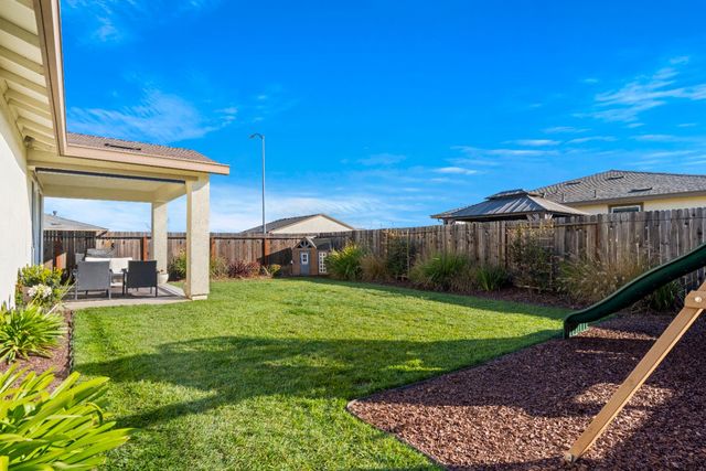 1564 Egyptian Way, Olivehurst, CA 95961