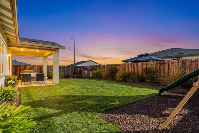 1564 Egyptian Way, Olivehurst, CA 95961