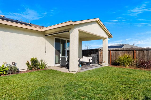 1564 Egyptian Way, Olivehurst, CA 95961