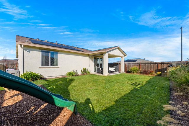 1564 Egyptian Way, Olivehurst, CA 95961