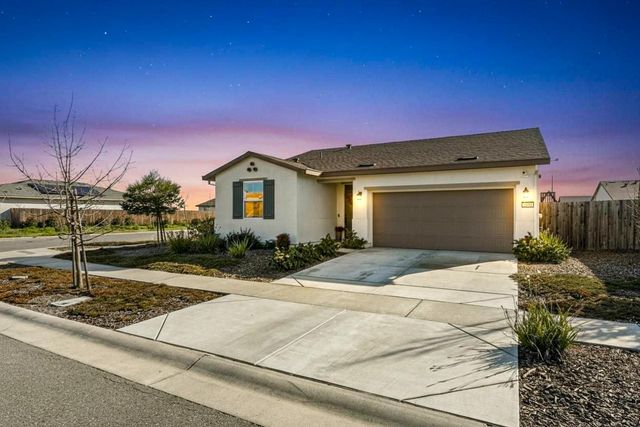 1564 Egyptian Way, Olivehurst, CA 95961